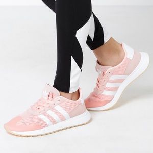 Adidas Women’s Haze Coral Flashback Sneakers Sz 7